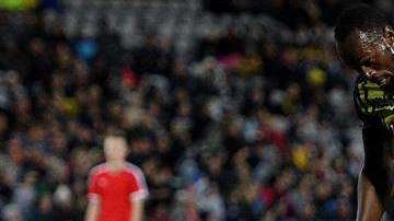 Usain Bolt debutó como futbolista profesional en la Liga Australiana de Fútbol