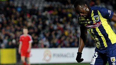 Usain Bolt debutó como futbolista profesional en la Liga Australiana de Fútbol