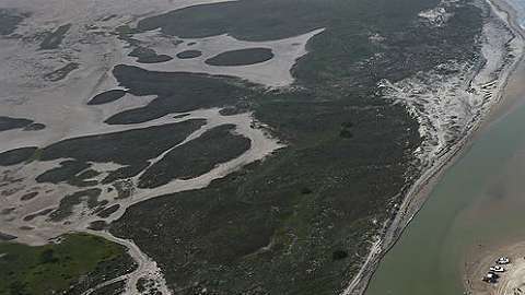 Miles de personas arriesgan su vida en la frontera
