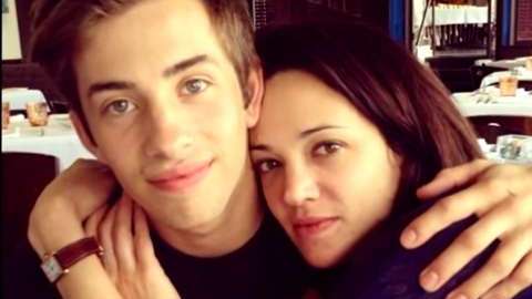 El caso fue reseñado en principio por el New York Times.