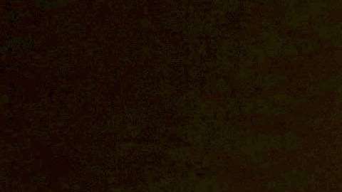 Bomberos luchan para apagar un incendio al norte de San Bernardino, en el sur de California.