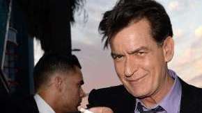 Charlie Sheen y su vida desenfrenada.