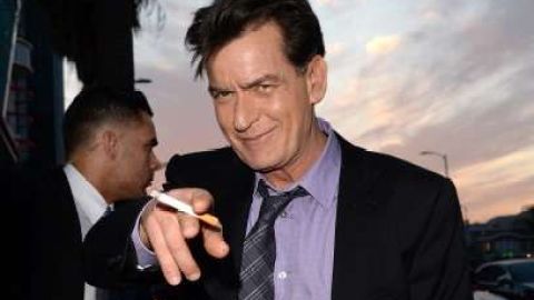 Charlie Sheen y su vida desenfrenada.