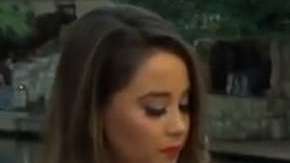 Chiquis Rivera lucía ansiosa durante la entrevista.