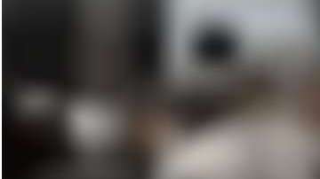 Al hombre no le importó que hubiera más gente en el sitio.