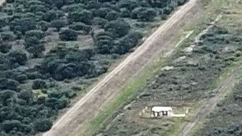 El avión se accidentó a pocos metros de la pista. KEVIN ALCANTAR/AFP/Getty Images