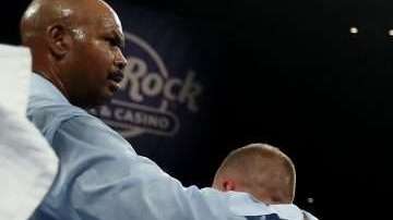 Eleider Alvarez noqueó a Sergey Kovalev en el séptimo round de su pelea por el cetro de los semipesados. (Foto: Elsa/Getty Images)