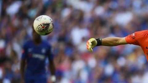 El chileno Claudio Bravo deja al Manchester City sin un relevo de calidad para Ederson. (Foto: Clive Mason/Getty Images)
