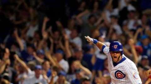 David Bote le dio el triunfo sobre los Nats a los Chicago Cubs con un walk-off grand slam. (Foto: Jon Durr/Getty Images)