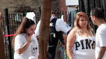 Vecinos ubicaron cruces en el sitio de la tragedia. Getty Images