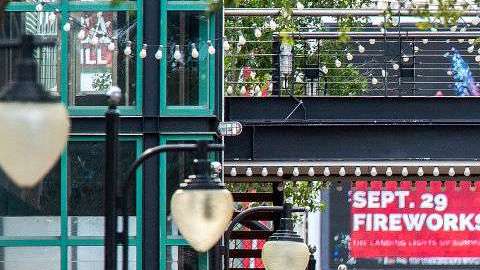 Policías en Jacksonville.  Mark Wallheiser/Getty Images