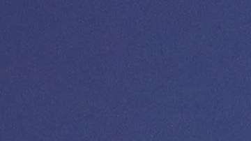 Serena Williams celebra un punto en su partido contra Magda Linette.