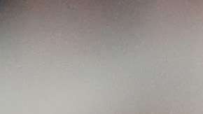 Djokovic celebra su victoria ante Fucsovics en un partido marcado por el calor.