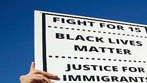 Buscan asilo de forma legal, y afrontan rechazo o terminan en centros de detención.