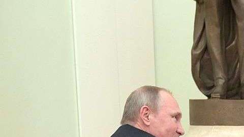 El día que Seagal recibió ciudadanía rusa.  ALEXEY DRUZHININ/AFP/Getty Images