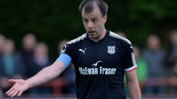 El escocés Paul McGowan jugó con el Dundee bajo libertad condicional. (Foto: Mark Runnacles/Getty Images)