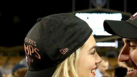 Justin Verlander celebra el título de la Serie Mundial de los Houston Astros con su ahora esposa Kate Upton.  (Foto: Ezra Shaw/Getty Images)