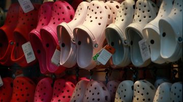 Zapatos Crocs. Scott Olson/Getty Images