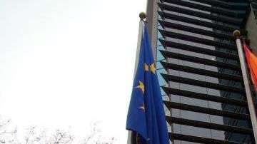 Se izó la Bandera de la Diversidad Sexual para inaugurar la celebración en Chile el Día Internacional contra laHomofobia y la Transfobi