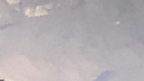 La "Banda Nueva York" y 
Marylin Castillo interpretaron la canción en el Consulado.