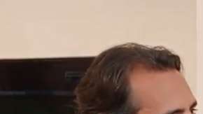 Mayoral (dcha.) e Isco (centro) durante la entrevista con El Diario NY.