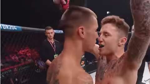 James Gallagher recibió una lección a manos de Ricky Bandejas