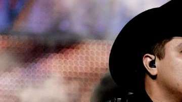 Julión Álvarez recupera sus cuentas bancarias.