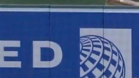 Ramón Laureano emocionó a todo República Dominicana con este tirazo a primera.