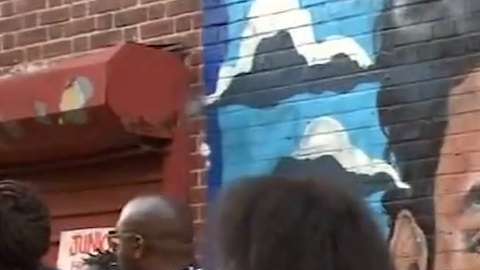 La iniciativa comunitaria “Stop the Violence” (“Paren la violencia”) busca empoderar a los jóvenes de Nueva York.