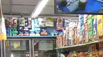 Hubo protestas en medio de la reapertura de la bodega.