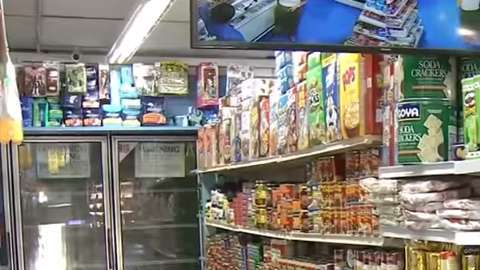 Hubo protestas en medio de la reapertura de la bodega.