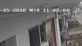 Cámaras de seguridad de una vivienda cercana captaron el crimen.