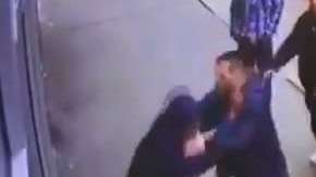 Jared Gordon defendió a uno de sus amigos de un par de pandilleros en Queens