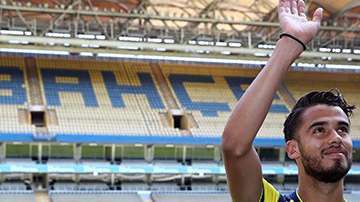 Diego Reyes firmó por tres años con el club turco Fenerbahce