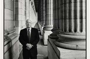 La Galería Nacional de Retratos de la Institución Smithsonian difundió una icónica fotografía del fallecido senador republicano por Arizona, John McCain. Foto: Sen. John S. McCain III by Steve Pyke, 2005