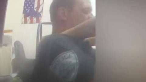 Doran  laboraba como sargento en la Oficina del Alguacil del Condado Pinal, en Arizona.