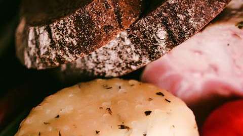 Que la carne y los lácteos no son tan malos.