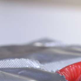 El uso del condón previene las enfermedades de transmisión sexual.