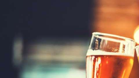 Si crees que beber con moderación no tiene repercusiones, este estudio demuestra lo contrario.