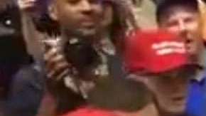 Seguidores de Trump con Jim Acosta.