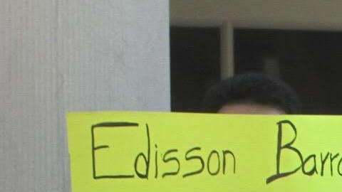 Piden frenar la deportación del ecuatoriano Edisson Barros pautada para hoy viernes