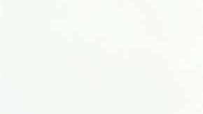 Las familias latinas gastan más que el promedio en preparar a sus hijos para el curso./Shutterstock