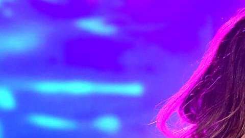 Ana Bárbara no ve a su padre de 77 años.