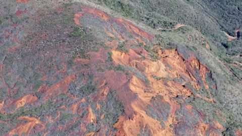 El suelo de Nueva Caledonia es rico en níquel.