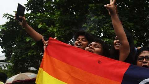 103323861_gettyimages-1027655516