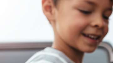 ¿Te gustaría saber lo que hace tu hijo en su celular todo el tiempo?