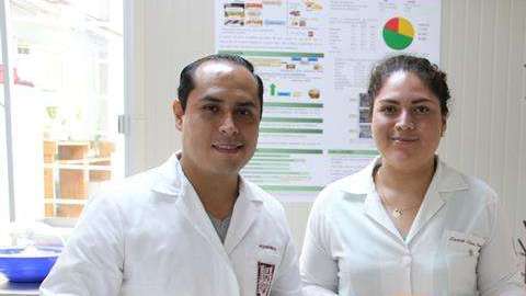 Científicos mexicanos crean cubiertos comestibles altamente nutritivos.