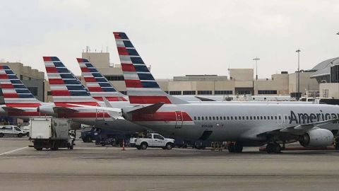 Los retrasos en O'Hare promediaron casi una hora y unos 30 minutos en Midway.