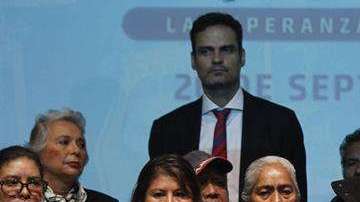 Andrés Manuel López Obrador se reunió con los padres de los desaparecidos.