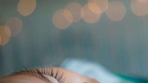 A los bebés también hay que enseñarle cómo dormir.